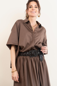 Est'Seven |  Poplin blouse Alijah | brown | Picture 2