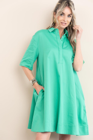 Est'Seven |  Poplin dress Beyza | green  | Picture 6