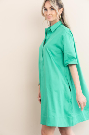 Est'Seven |  Poplin dress Beyza | green  | Picture 7