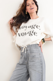 by-bar |  Sweater with text Malyn | natural | Picture 5