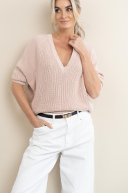 by-bar |  Cotton sweater with V-neck Lune | pink | Picture 4