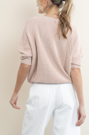 by-bar |  Cotton sweater with V-neck Lune | pink | Picture 10