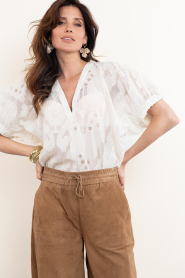 by-bar |  Jacquard top Mabel | natural | Picture 2