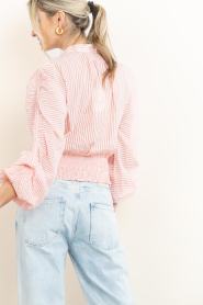 Aaiko |  Checkered blouse with puffed sleeves Beaudine | pink | Picture 9