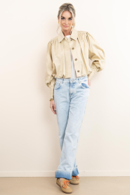 Aaiko |  Cropped jacket with pleats Yuki | Beige | Picture 3