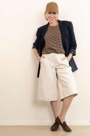 Copenhagen Muse |  Leather bermuda Royal | natural | Picture 4