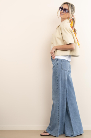 Elite Paris |  Cropped sleeveless T-shirt Banana | white | Picture 3