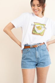 Elite Paris :  Cropped T-shirt with print Toast | white - img4