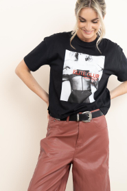 Elite Paris |  Cropped T-shirt with print Plasir | black | Picture 2