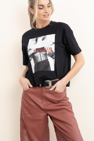 Elite Paris |  Cropped T-shirt with print Plasir | black | Picture 5