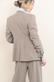 Herskind |  Double breasted blazer Laila | beige | Picture 7