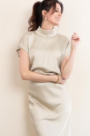 Drykorn |  Satin top Alaria | beige | Picture 4