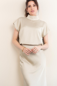 Drykorn |  Satin top Alaria | beige | Picture 5