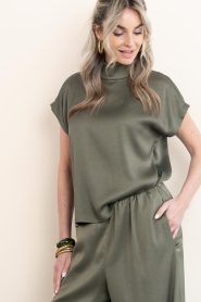 Drykorn :  Satin top Alaria | green - img2
