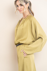 Drykorn |  Satin top with pleats Harleen | yellow | Picture 9