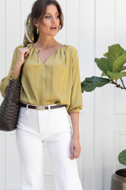 Drykorn :  Satin top with pleats Harleen | yellow - img2