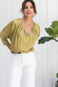 Drykorn :  Satin top with pleats Harleen | yellow - img5