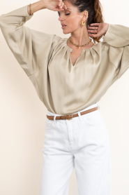 Drykorn :  Satin top with pleats Harleen | beige - img2