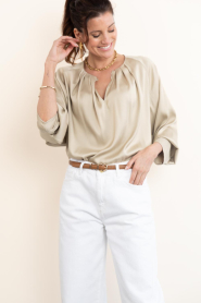 Drykorn :  Satin top with pleats Harleen | beige - img4