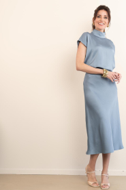 Drykorn :  Satin midi skirt Ura | blue - img4