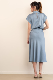 Drykorn :  Satin midi skirt Ura | blue - img8