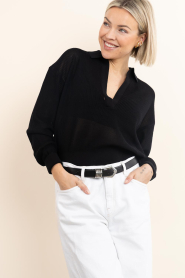 Drykorn |  Knitted sweater with V-neck Jorgia | black | Picture 4