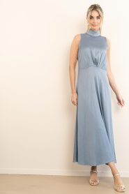 Drykorn :  Satin maxi dress Amabel | blue - img3