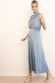 Drykorn :  Satin maxi dress Amabel | blue - img6
