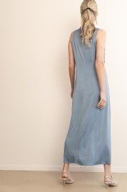 Drykorn :  Satin maxi dress Amabel | blue - img10