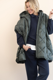 Deblon :  Padded body warmer Carice | dark green - img7