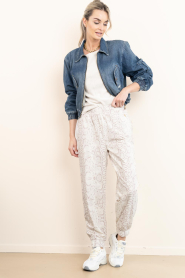 Deblon |  Pants with snake print Donna | beige | Picture 3