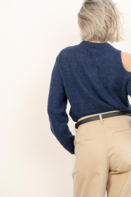 Dante6 |  Alpaca sweater with cut-out Nelian | dark blue | Picture 8
