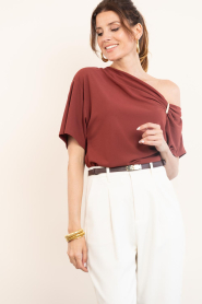 Dante6 :  Off-shoulder top Gou | burgundy - img2