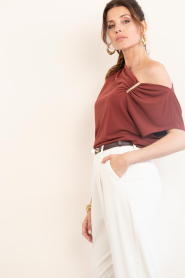 Dante6 :  Off-shoulder top Gou | burgundy - img6