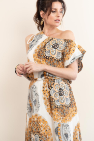 Antik Batik |  One shoulder top with print Lili | brown | Picture 4