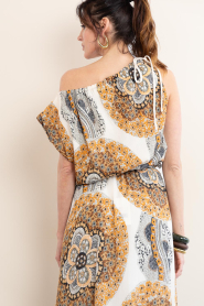 Antik Batik |  One shoulder top with print Lili | brown | Picture 9