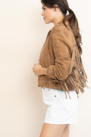 STUDIO AR :  Suede jacket with fringes Sue | camel - img6