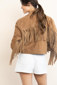 STUDIO AR :  Suede jacket with fringes Sue | camel - img7