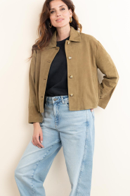 STUDIO AR :  Suede cropped jacket Elaine | green - img7