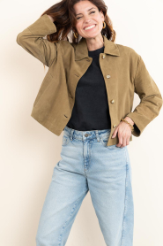 STUDIO AR :  Suede cropped jacket Elaine | green - img8