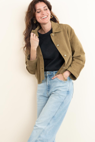 STUDIO AR :  Suede cropped jacket Elaine | green - img6