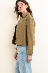 STUDIO AR :  Suede cropped jacket Elaine | green - img9