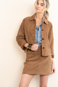 STUDIO AR :  Suede cropped jacket Elaine | camel - img9