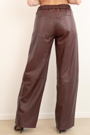 STUDIO AR |  Wide leg leather pants Thalina | burgundy | Picture 6