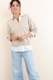 STUDIO AR |  Soft sweater with V-neck Sissy | beige | Picture 2
