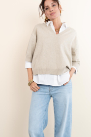 STUDIO AR |  Soft sweater with V-neck Sissy | beige | Picture 5
