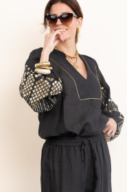 Greek Archaic Kori :  Top with embroidered details Grape | black - img6