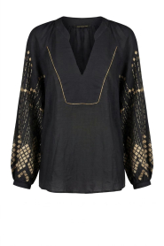 Greek Archaic Kori | Top met geborduurde details Grape | zwart | Afbeelding 1