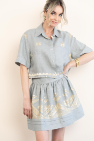 Greek Archaic Kori |  Linen blouse with embroidery Lefkada | grey | Picture 6