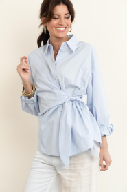 Club L'avenir |  Blouse with tied detail Seliy | blue | Picture 6